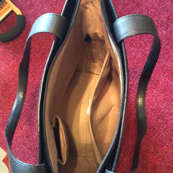 Oroton  of 🇦🇺 Australia beautiful bag - Picture 7 of 11